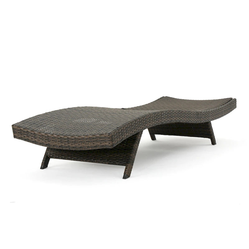 Chaise longue Mach, en rotin tressé marron moka, incurvée, 200 cm