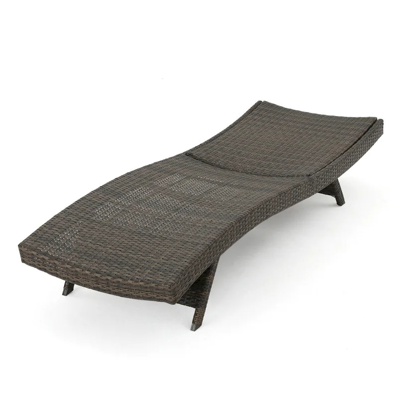 Chaise longue Mach, en rotin tressé marron moka, incurvée, 200 cm