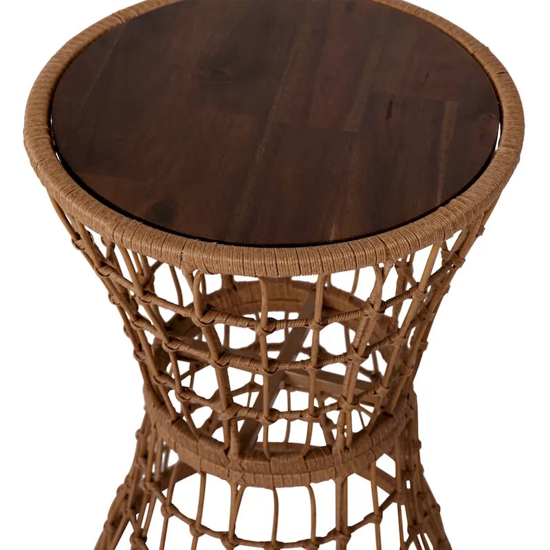 Table d'intérieur/extérieur de style bohème en rotin tressé avec plateau en bois d'acacia - 40 cm (L) x 40 cm (P) x 64 cm (H)