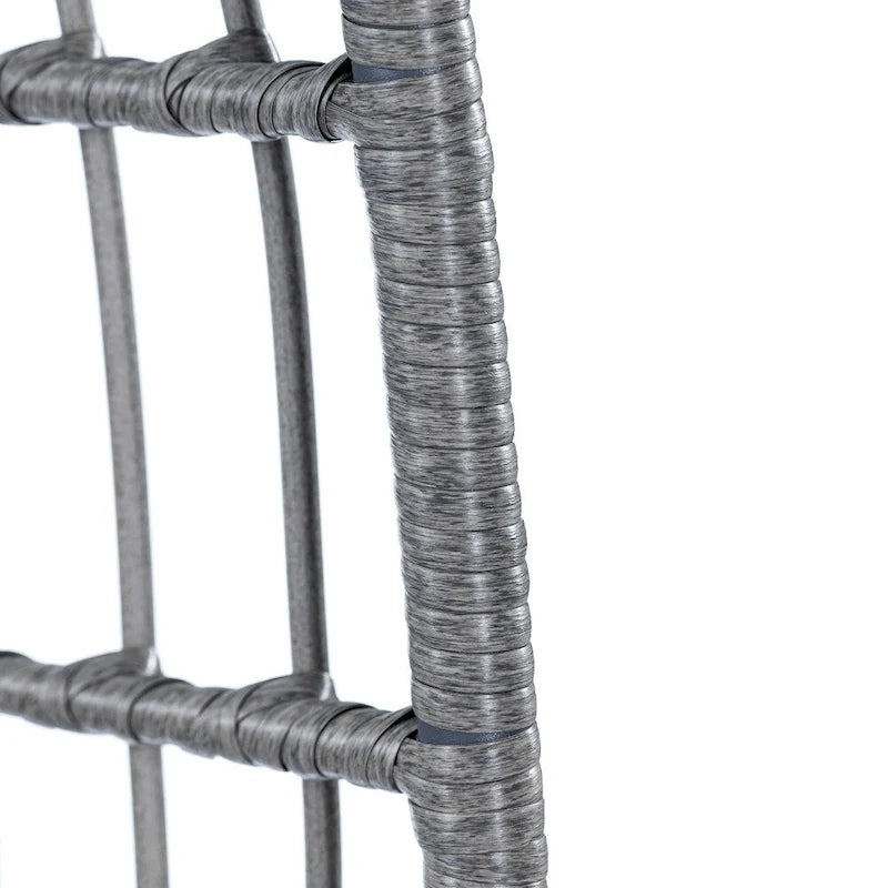 Fauteuil lounge pivotant en résine tressée, usage intérieur/extérieur, avec 4 coussins